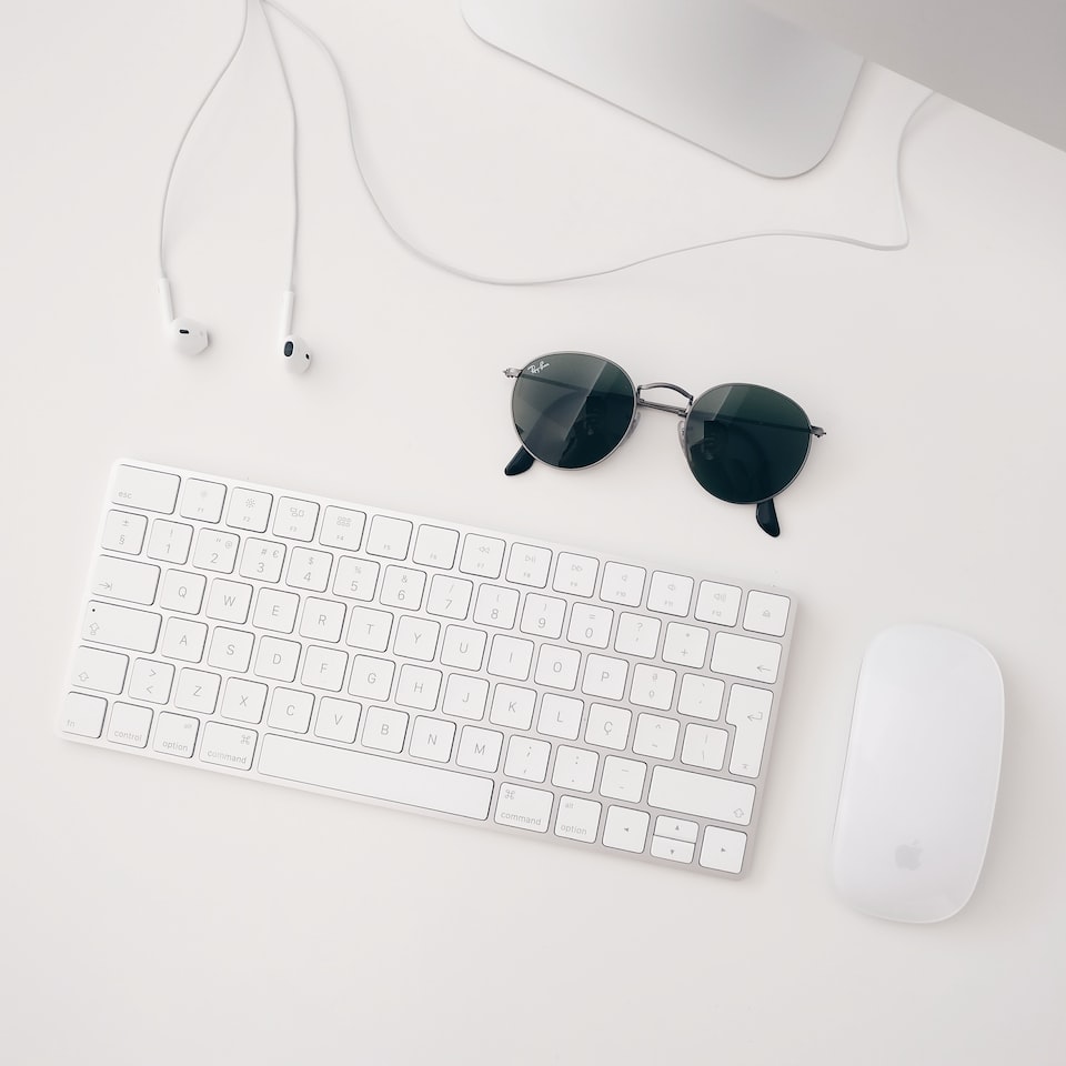 Rooster White iPhone